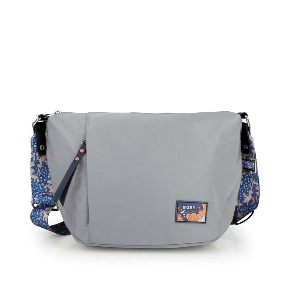 gabol-luz-bolso-media-luna-de-nylon-crinkle-y-piel-sint-tica-gris-30x20x9-cm-res image 1