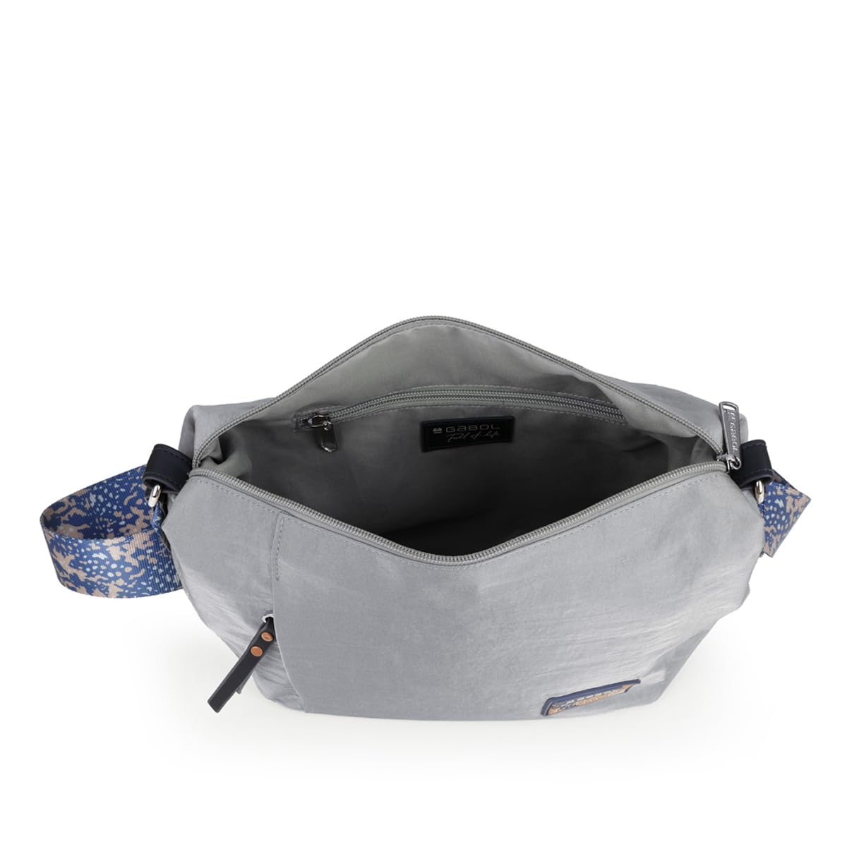 gabol-luz-bolso-media-luna-de-nylon-crinkle-y-piel-sint-tica-gris-30x20x9-cm-res image 4